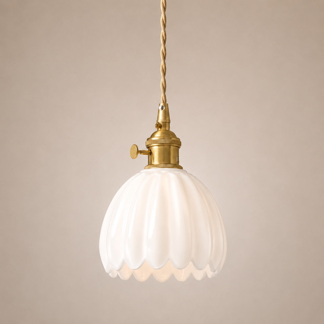 Floryn - Vintage Glass Flower Pendant Light
