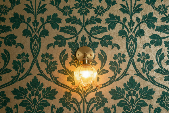 Clokyn Wall - Brass Clock Flower Glass Wall Lamp